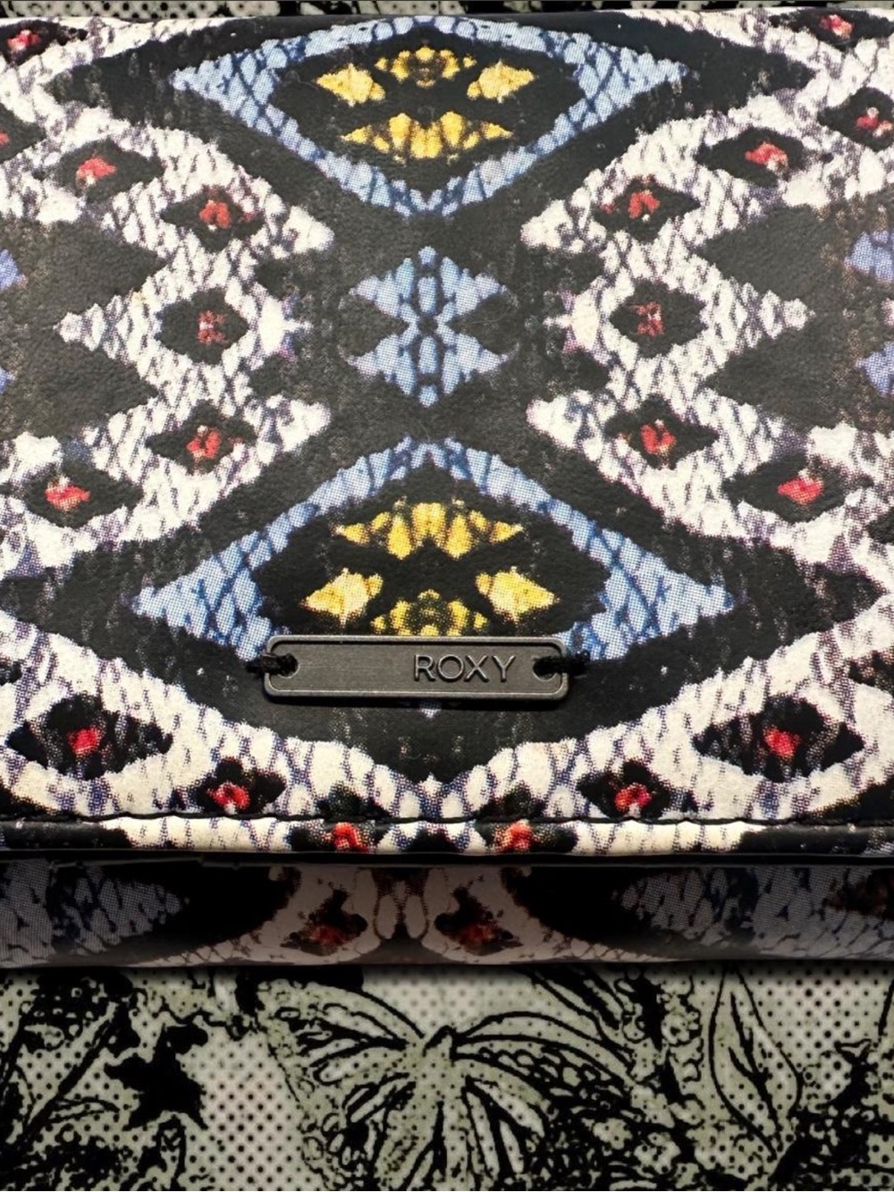 Vintage Roxy Blue Patterned Fold-Over Wallet - Picture 4 of 5